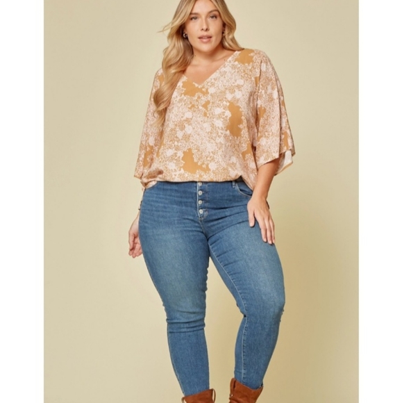 Andree by Unit Chic Floral Lightweight Blouse - Picture 6 of 6